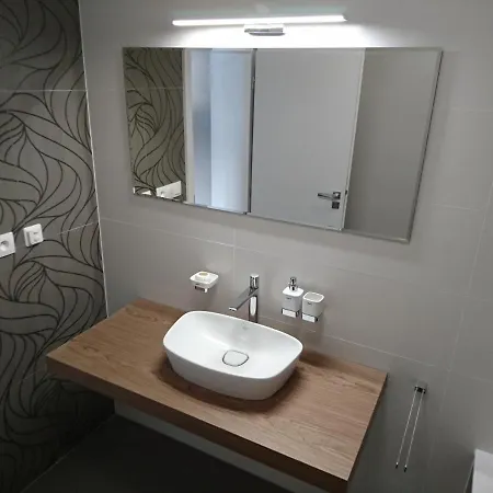 Krasny 100 M Od Plaze Se Zahradkou Slnecne Jazera Apartament Senec